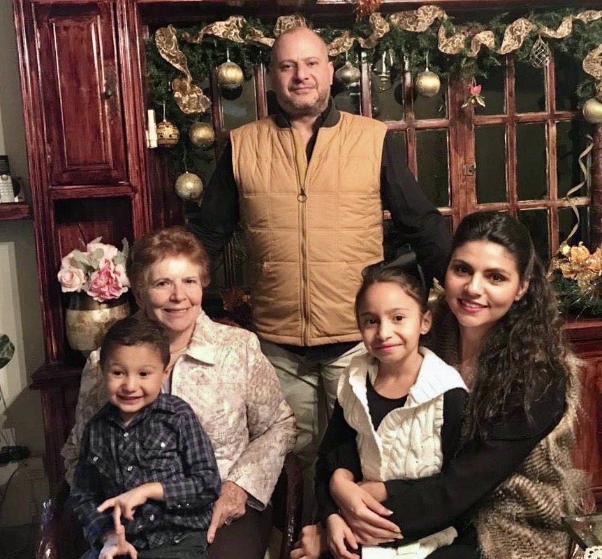 Hijo Rodrigo y familia